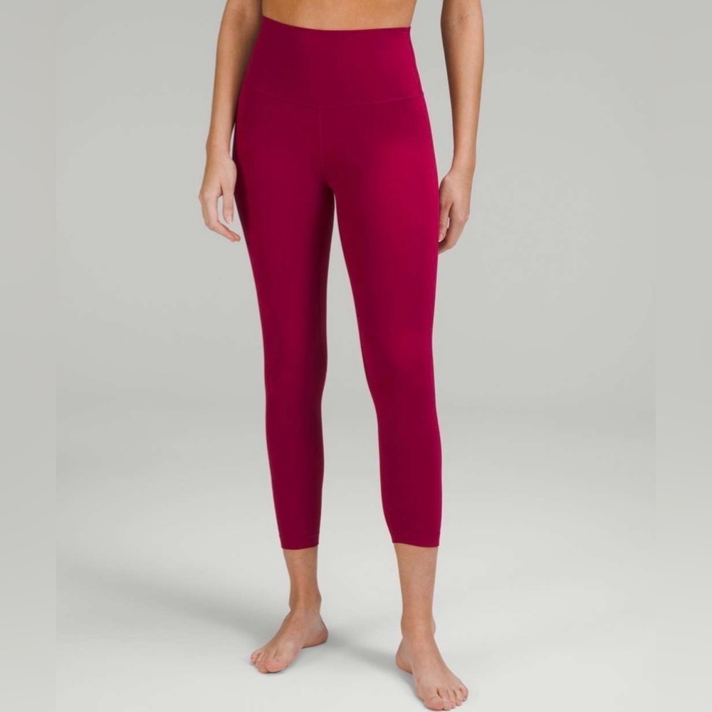 Lululemon 8 Align High-Rise Crop 23" Pomegranate (magenta) great pre owned cond